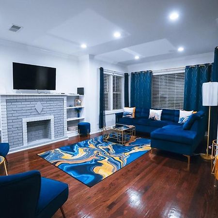 The Blue Golden Luxury Modern 3- Bedroom Apartment In Chicago Extérieur photo