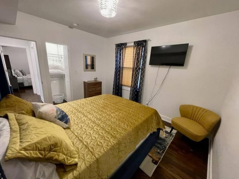 The Blue Golden Luxury Modern 3- Bedroom Apartment In Chicago Extérieur photo