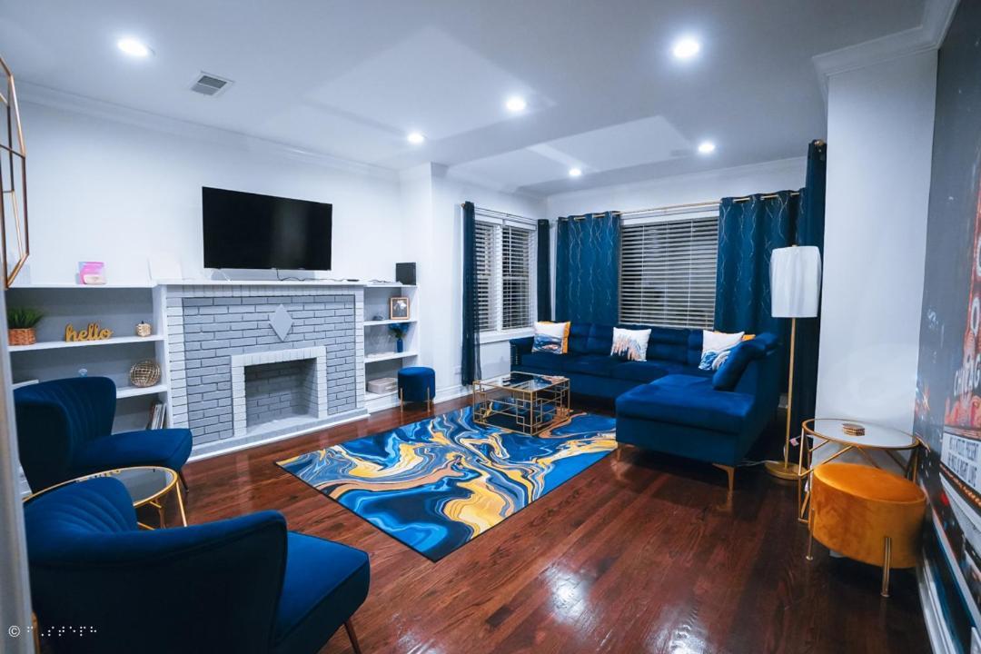 The Blue Golden Luxury Modern 3- Bedroom Apartment In Chicago Extérieur photo