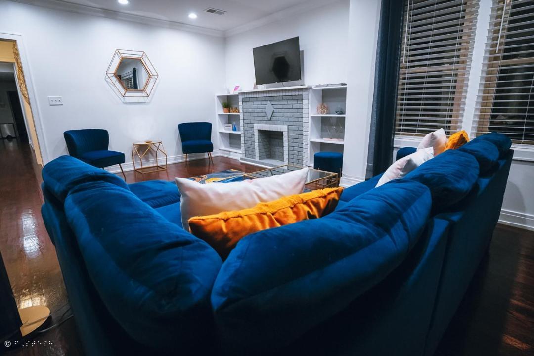 The Blue Golden Luxury Modern 3- Bedroom Apartment In Chicago Extérieur photo